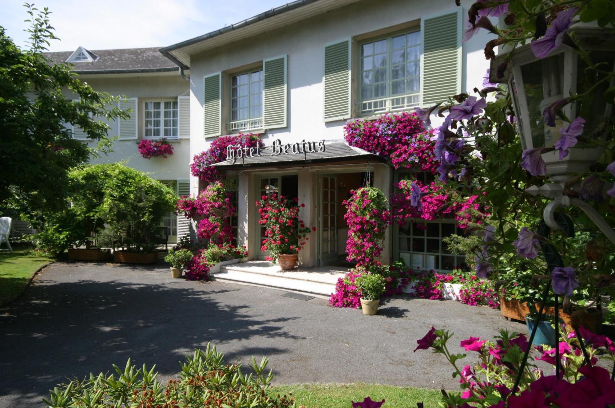 Hotel Beatus Cambrai Exterior photo